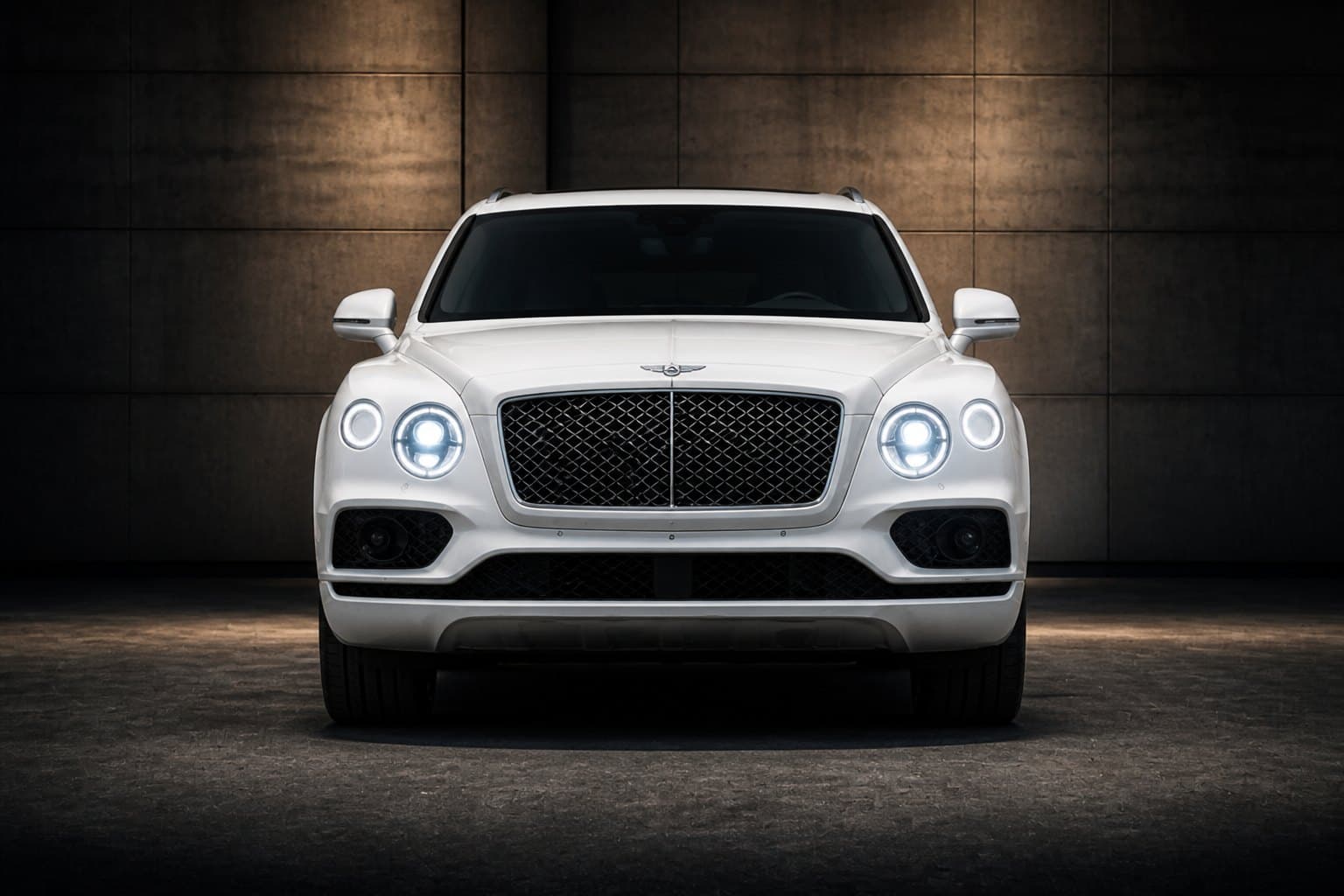 Bentley Bentayga exterior 4